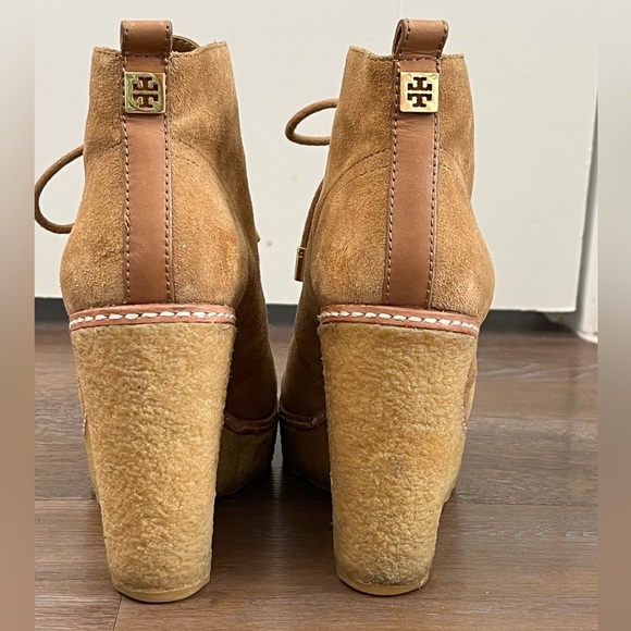 TORY BURCH Vicki Womens 6 Booties Wedge Ankle Boots Camel Suede Boho Lace Up - Picture 4 of 12